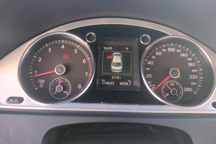 Used Volkswagen FAW-Volkswagen CC 2018 1.8TSI Luxury Model Instrument Cluster