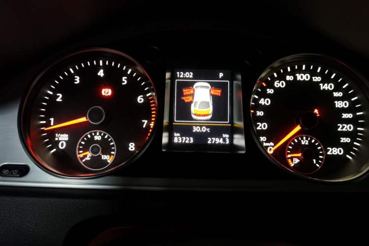 Used Volkswagen FAW-Volkswagen CC 2018 1.8TSI Luxury Model Instrument Cluster