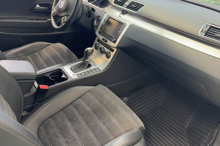Used Volkswagen FAW-Volkswagen CC 2018 1.8TSI Prestige Model Interior 1