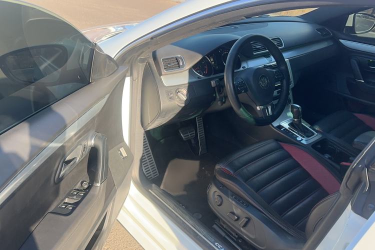 Used Volkswagen FAW-Volkswagen CC 2018 1.8TSI Luxury Model Interior 2