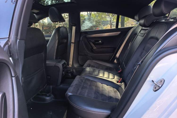 Used Volkswagen FAW-Volkswagen CC 2018 1.8TSI Prestige Model Interior 2