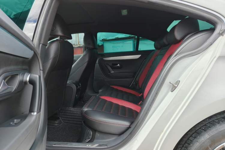Used Volkswagen FAW-Volkswagen CC 2018 1.8TSI Luxury Model Interior 3