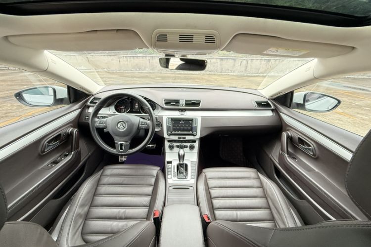 Used Volkswagen FAW-Volkswagen CC 2018 1.8TSI Luxury Model Interior 3