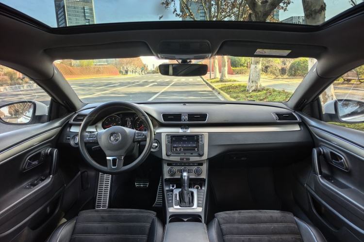 Used Volkswagen FAW-Volkswagen CC 2018 1.8TSI Prestige Model Interior 3