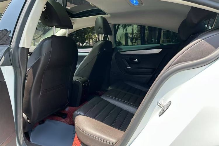 Used Volkswagen FAW-Volkswagen CC 2018 1.8TSI Luxury Model Interior 4