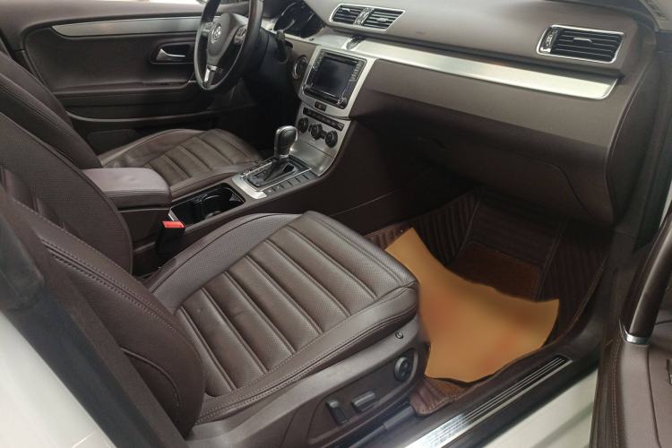 Used Volkswagen FAW-Volkswagen CC 2018 2.0 TSI Luxury Model Interior 4
