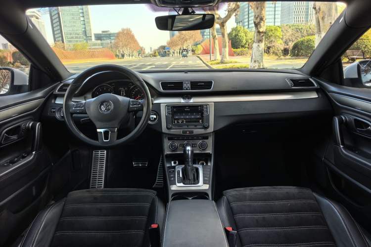 Used Volkswagen FAW-Volkswagen CC 2018 1.8TSI Prestige Model Interior 4