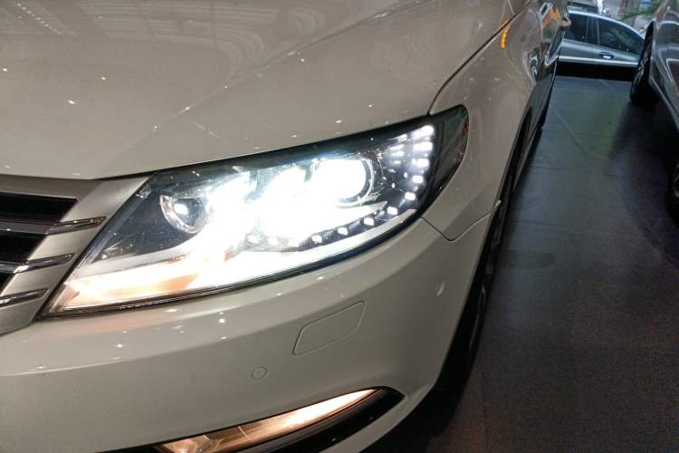 Used Volkswagen FAW-Volkswagen CC 2018 1.8TSI Luxury Model Left Front Headlight