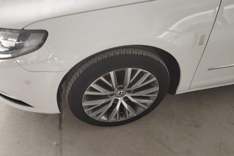 Used Volkswagen FAW-Volkswagen CC 2018 1.8TSI Luxury Model Left Front Wheel Hub