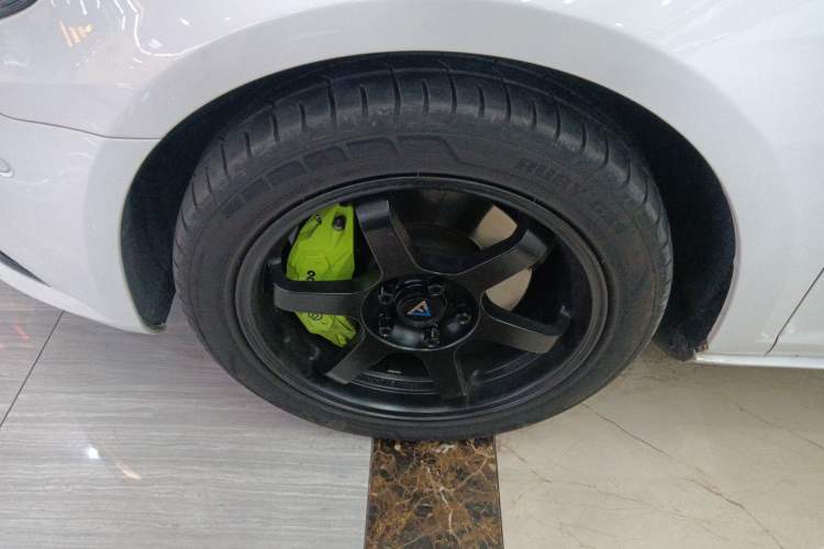 Used Volkswagen FAW-Volkswagen CC 2018 1.8TSI Luxury Model Left Front Wheel Hub