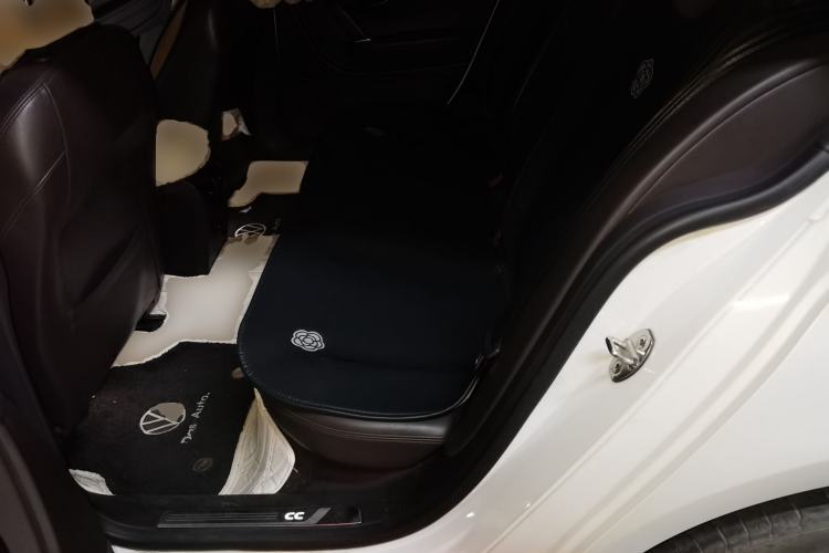 Used Volkswagen FAW-Volkswagen CC 2018 1.8TSI Luxury Model Left Rear Seat