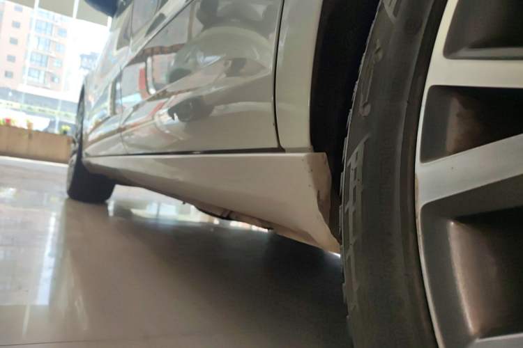 Used Volkswagen FAW-Volkswagen CC 2018 1.8TSI Luxury Model Left Side Sill
