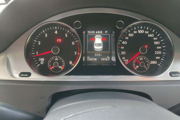 Used Volkswagen FAW-Volkswagen CC 2018 1.8TSI Luxury Model Odometer Close Up