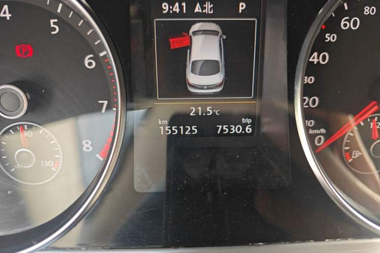 Used Volkswagen FAW-Volkswagen CC 2018 1.8TSI Luxury Model Odometer Close Up