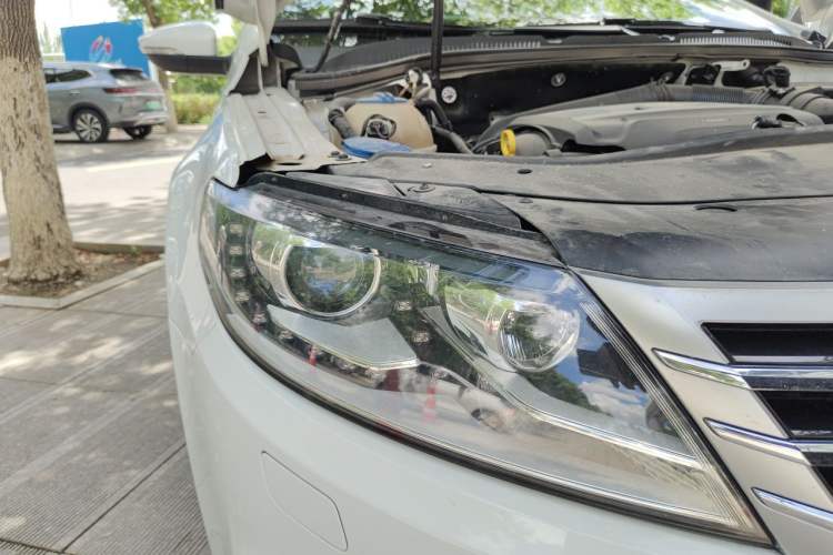 Used Volkswagen FAW-Volkswagen CC 2018 1.8TSI Prestige Model Right Front Headlight