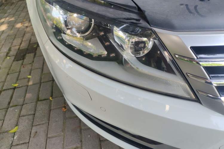 Used Volkswagen FAW-Volkswagen CC 2018 1.8TSI Luxury Model Right Front Headlight