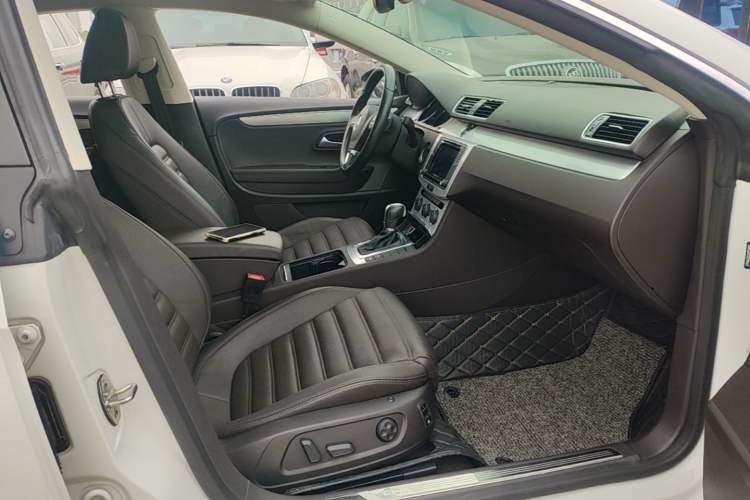 Used Volkswagen FAW-Volkswagen CC 2018 1.8TSI Luxury Model Right Front Seat
