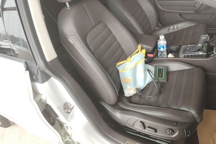 Used Volkswagen FAW-Volkswagen CC 2018 1.8TSI Luxury Model Right Front Seat