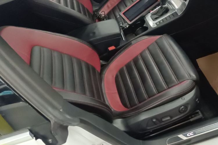 Used Volkswagen FAW-Volkswagen CC 2018 1.8TSI Luxury Model Right Front Seat