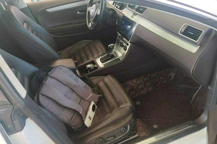 Used Volkswagen FAW-Volkswagen CC 2018 1.8TSI Luxury Model Right Front Seat