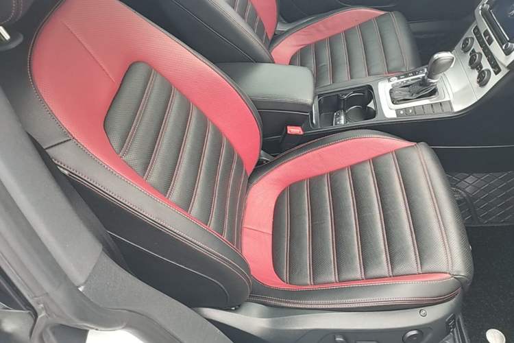 Used Volkswagen FAW-Volkswagen CC 2018 1.8TSI Luxury Model Right Front Seat