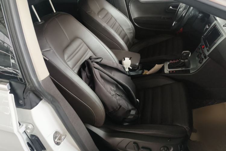 Used Volkswagen FAW-Volkswagen CC 2018 1.8TSI Luxury Model Right Front Seat