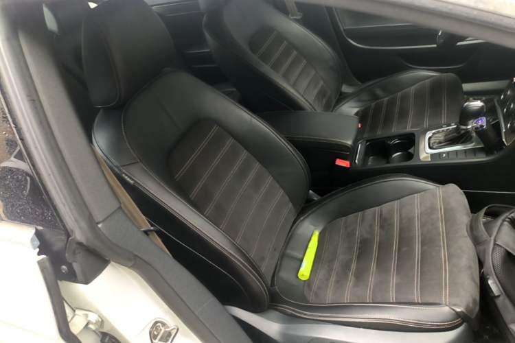 Used Volkswagen FAW-Volkswagen CC 2018 1.8TSI Prestige Model Right Front Seat