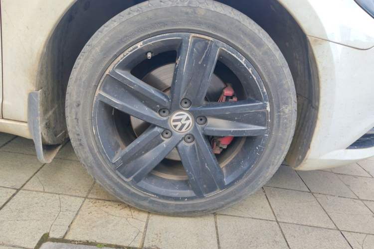 Used Volkswagen FAW-Volkswagen CC 2018 1.8TSI Prestige Model Right Front Wheel Hub