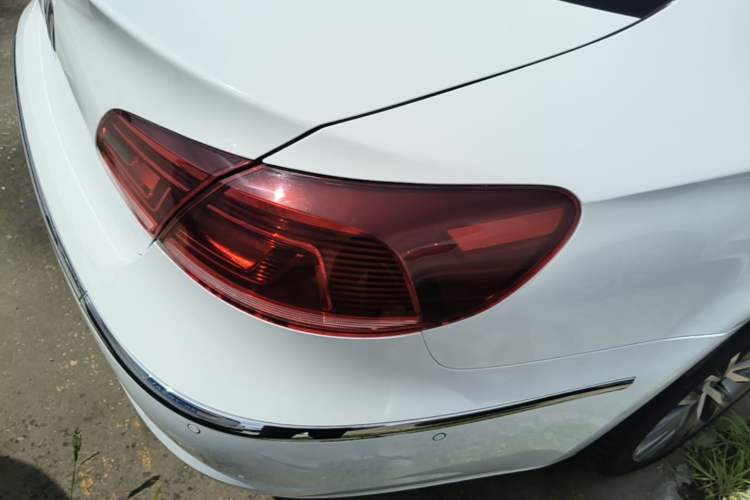 Used Volkswagen FAW-Volkswagen CC 2018 1.8TSI Luxury Model Right Rear Taillight