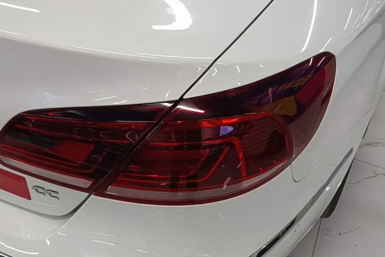 Used Volkswagen FAW-Volkswagen CC 2018 1.8TSI Luxury Model Right Rear Taillight