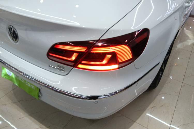 Used Volkswagen FAW-Volkswagen CC 2018 1.8TSI Luxury Model Right Rear Taillight