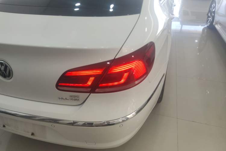 Used Volkswagen FAW-Volkswagen CC 2018 1.8TSI Luxury Model Right Rear Taillight