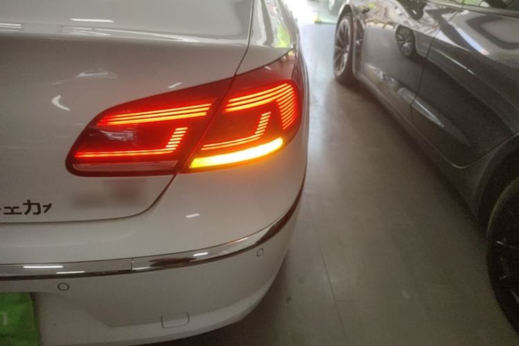 Used Volkswagen FAW-Volkswagen CC 2018 1.8TSI Luxury Model Right Rear Taillight