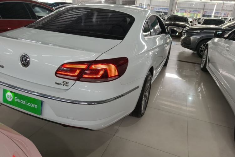 Used Volkswagen FAW-Volkswagen CC 2018 1.8TSI Prestige Model Right Rear Taillight