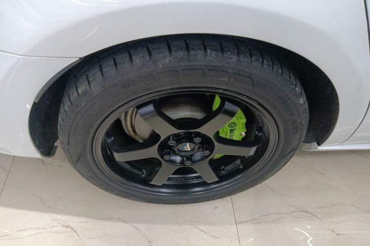 Used Volkswagen FAW-Volkswagen CC 2018 1.8TSI Luxury Model Right Rear Wheel Hub