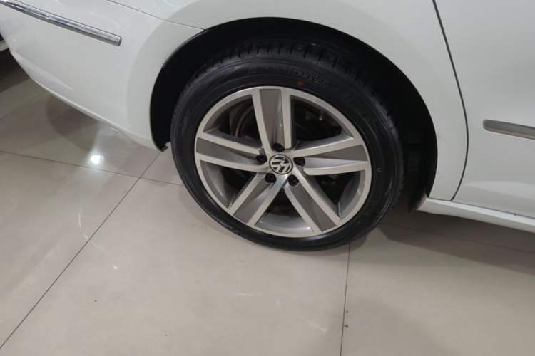 Used Volkswagen FAW-Volkswagen CC 2018 1.8TSI Prestige Model Right Rear Wheel Hub
