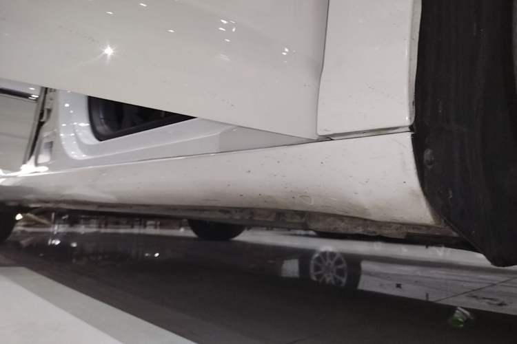 Used Volkswagen FAW-Volkswagen CC 2018 1.8TSI Luxury Model Right Side Sill