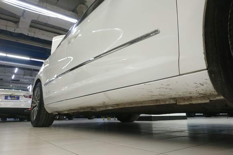 Used Volkswagen FAW-Volkswagen CC 2018 1.8TSI Luxury Model Right Side Sill