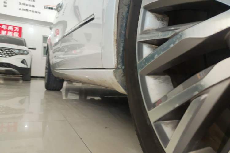 Used Volkswagen FAW-Volkswagen CC 2018 1.8TSI Luxury Model Right Side Sill
