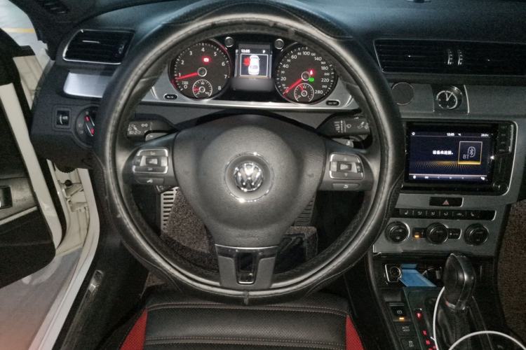 Used Volkswagen FAW-Volkswagen CC 2018 1.8TSI Luxury Model Steering Wheel