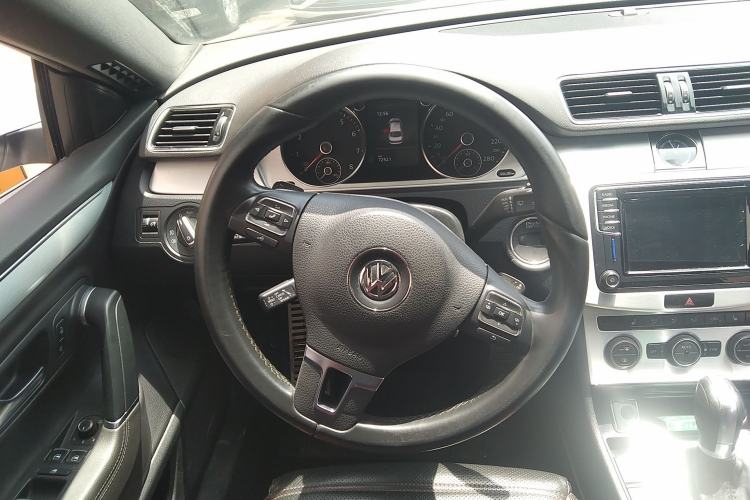 Used Volkswagen FAW-Volkswagen CC 2018 1.8TSI Luxury Model Steering Wheel