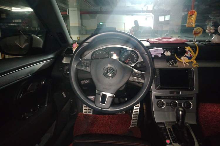 Used Volkswagen FAW-Volkswagen CC 2018 1.8TSI Prestige Model Steering Wheel