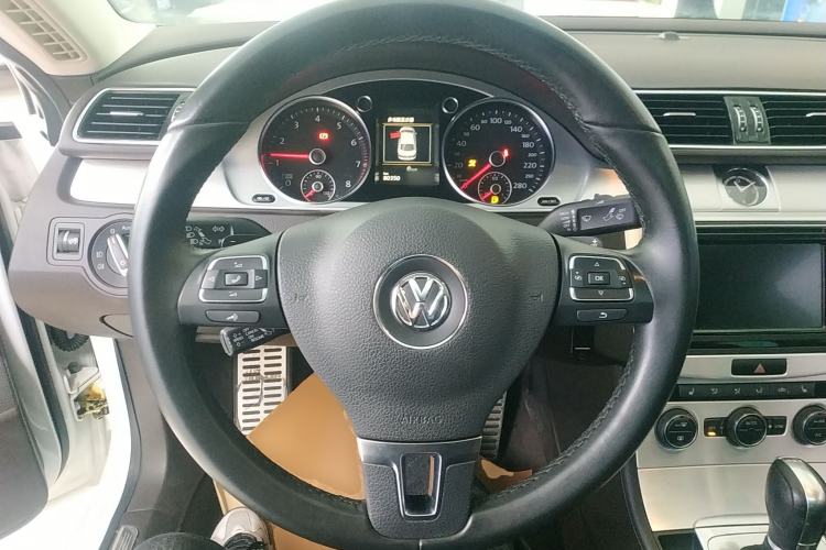 Used Volkswagen FAW-Volkswagen CC 2018 1.8TSI Luxury Model Steering Wheel