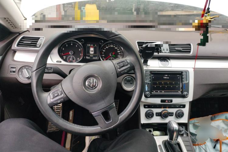 Used Volkswagen FAW-Volkswagen CC 2018 1.8TSI Luxury Model Steering Wheel