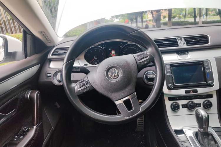 Used Volkswagen FAW-Volkswagen CC 2018 1.8TSI Luxury Model Steering Wheel