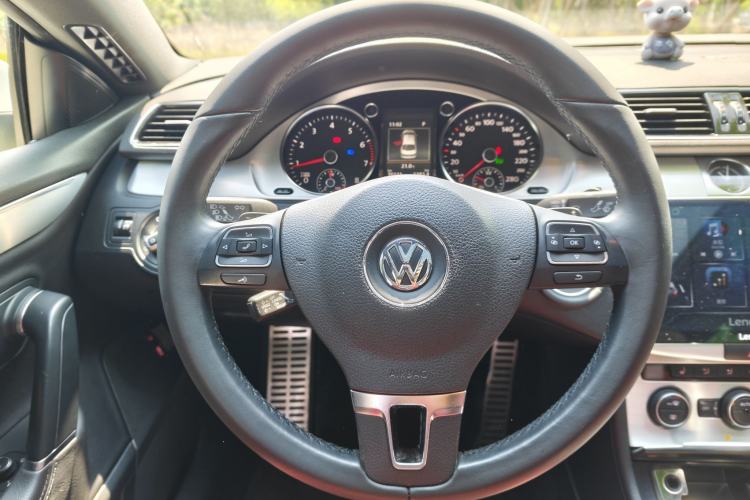 Used Volkswagen FAW-Volkswagen CC 2018 1.8TSI Luxury Model Steering Wheel