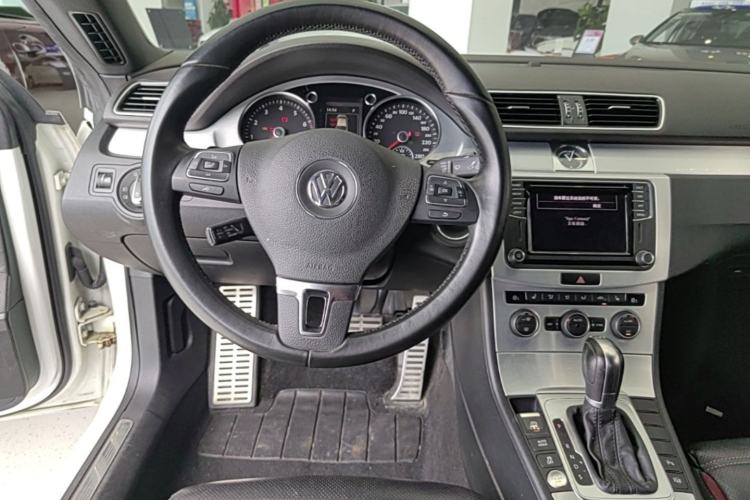 Used Volkswagen FAW-Volkswagen CC 2018 1.8TSI Luxury Model Steering Wheel