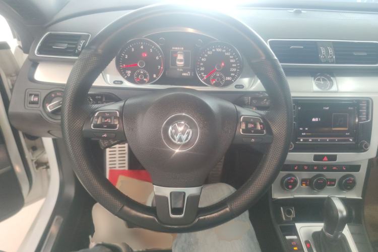 Used Volkswagen FAW-Volkswagen CC 2018 1.8TSI Luxury Model Steering Wheel