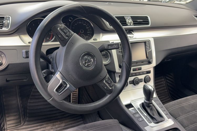 Used Volkswagen FAW-Volkswagen CC 2018 1.8TSI Prestige Model Steering Wheel