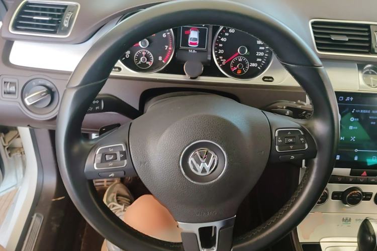 Used Volkswagen FAW-Volkswagen CC 2018 1.8TSI Luxury Model Steering Wheel